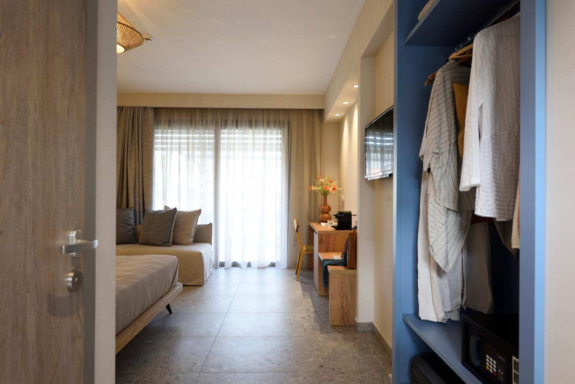 Falena Luxury Rooms Kalyves Polygyrou Экстерьер фото